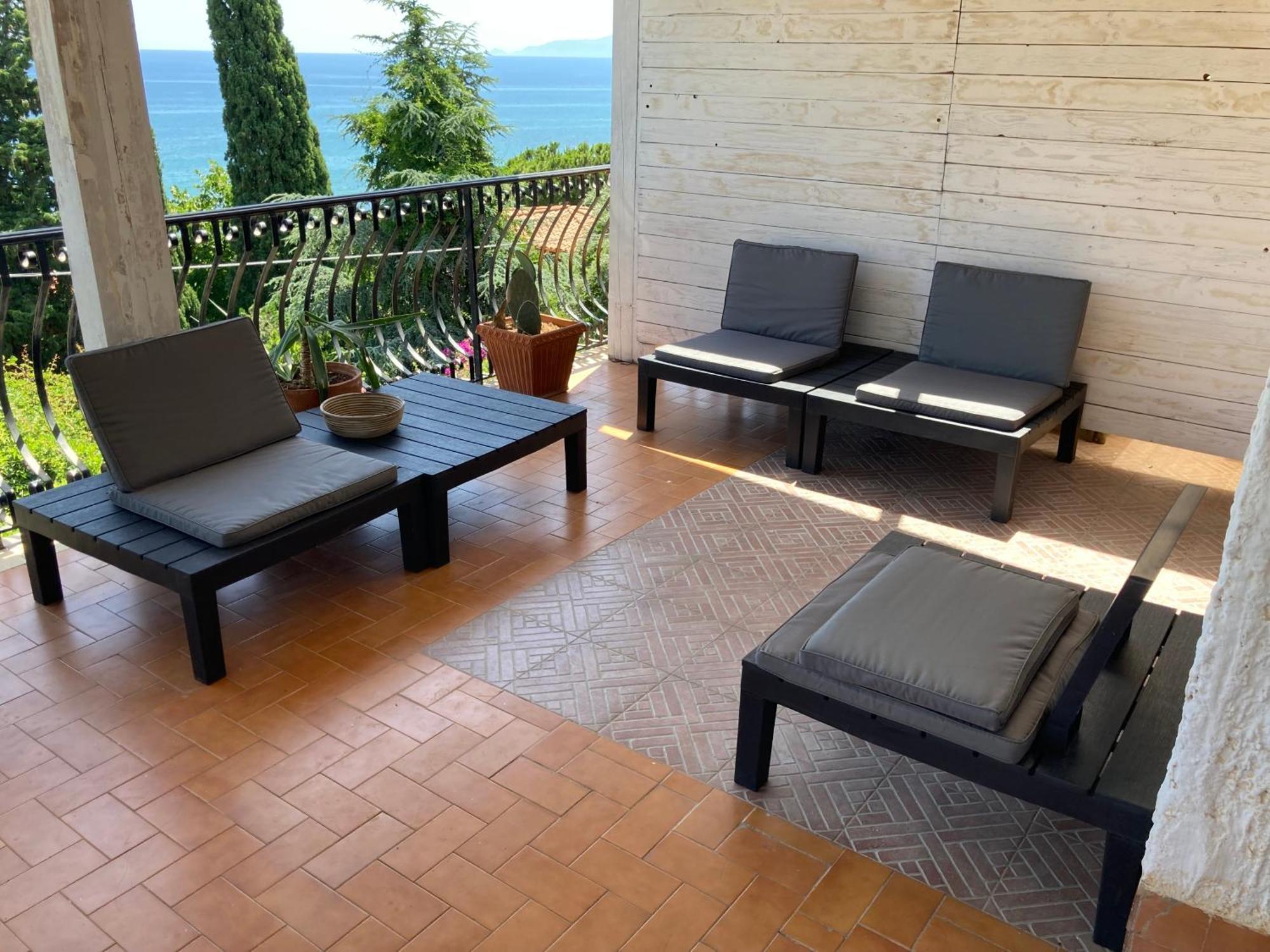 Villa Flore - Penthouse - Apartment In Villa Кастелдача Екстериор снимка